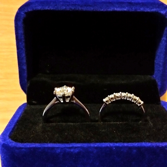 Moissanite 2.28kt total weight wedding ring set - Picture 3 of 11